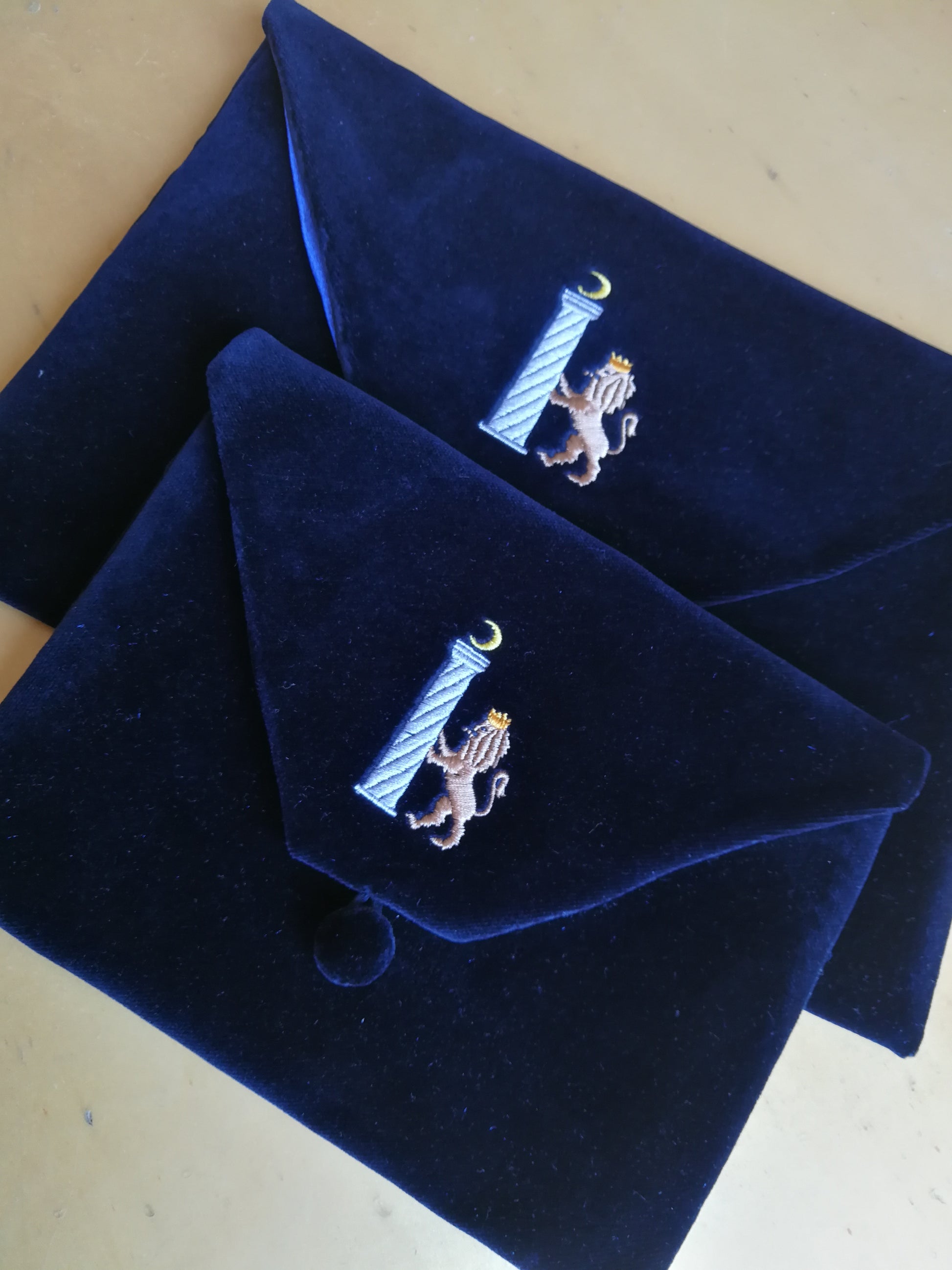 Tallit bag family crest