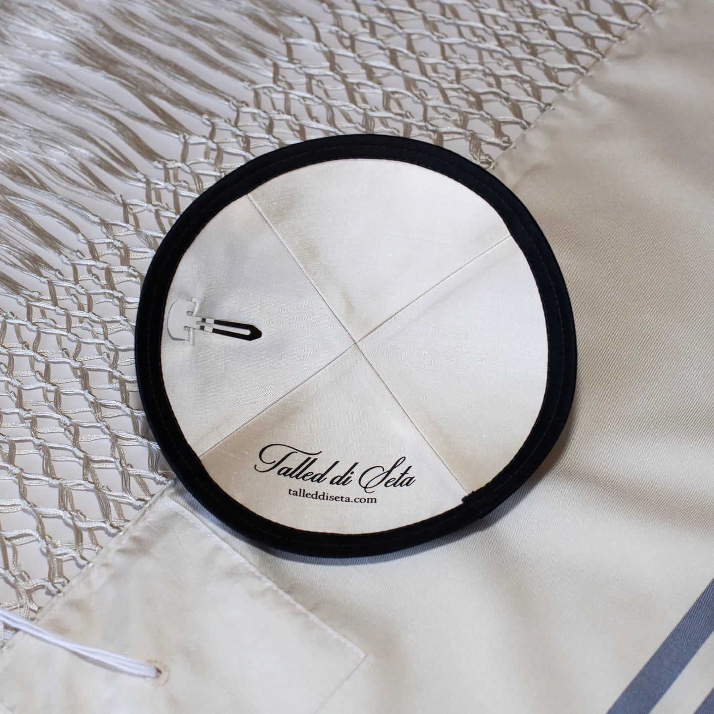 Black kippah - Ivory inside