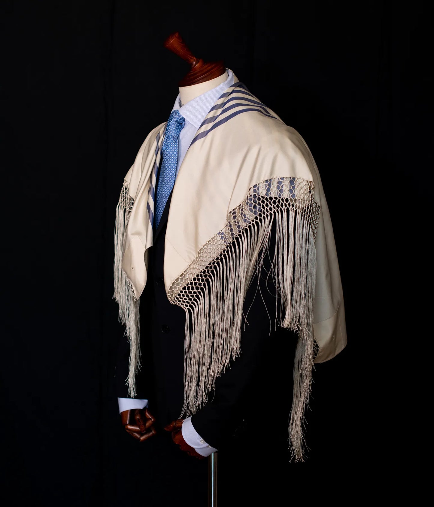 Medium Tallit stand