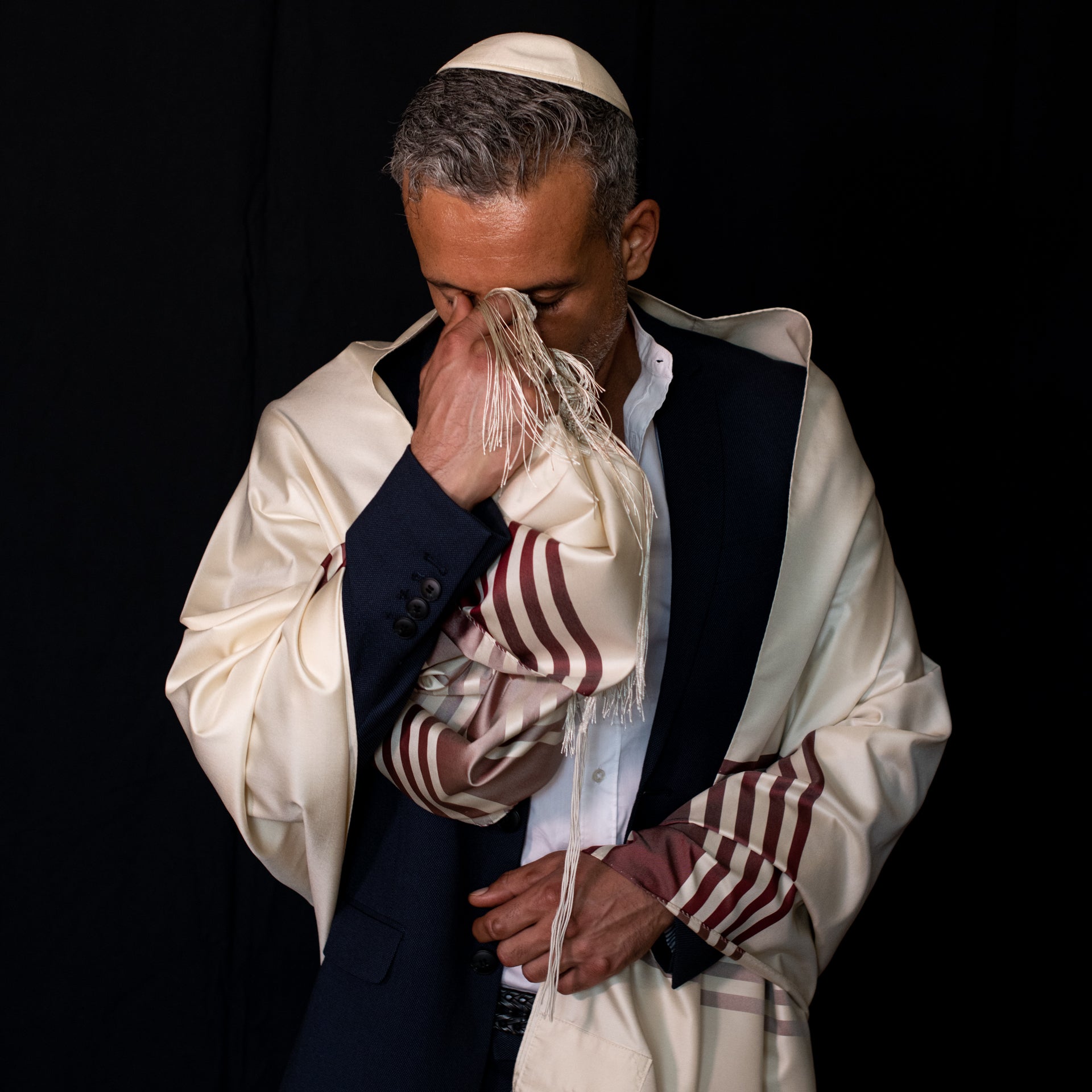 Bordeaux stripes silk tallit