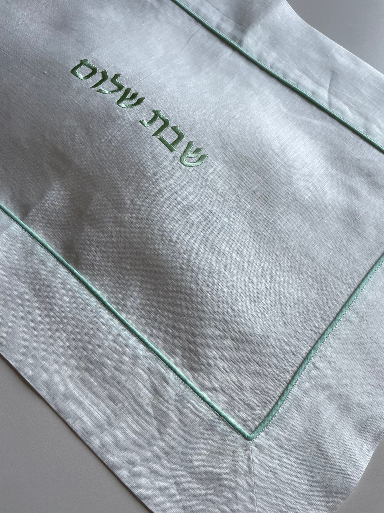 Green Challah Cover Shabat Shalom text