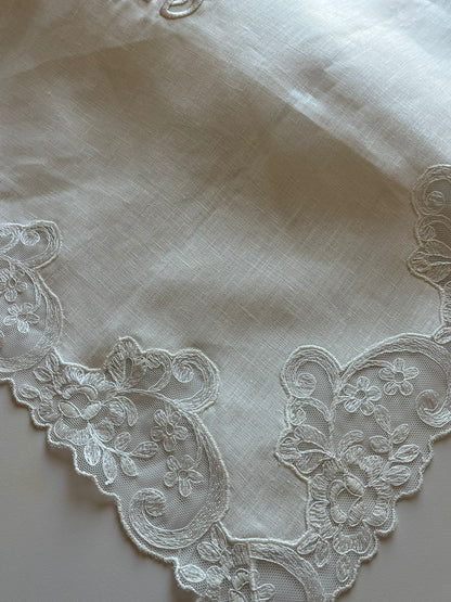 Elegant Ivory Linen Challah Cover with Tulle Lace